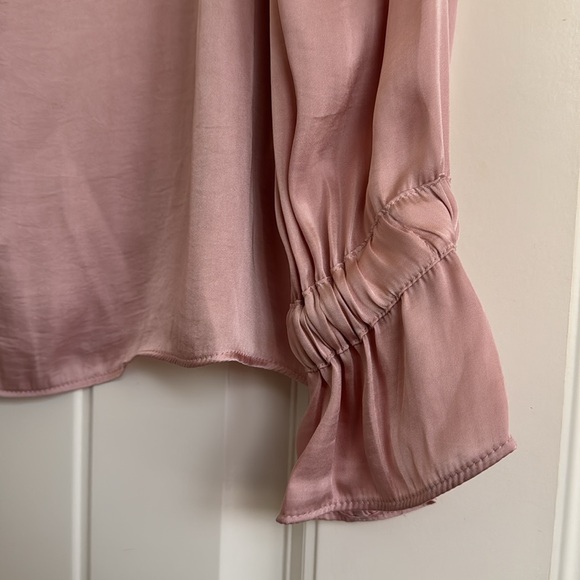 NWT Banana Republic Pink Satin Long Sleeve Top Size S - Picture 4 of 12